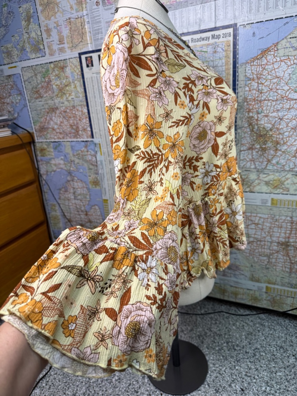Floral Ruffled V-Neck Crop Top Bell Sleeves in Cream & Rust - Picture 5 of 7